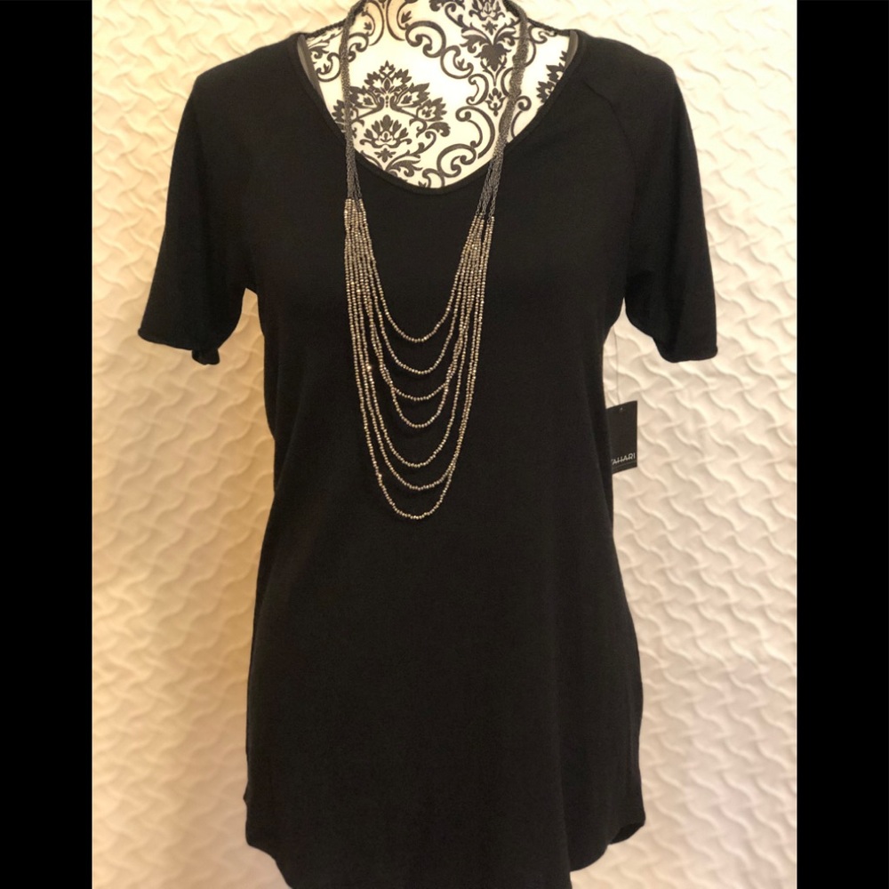 Tahari black top